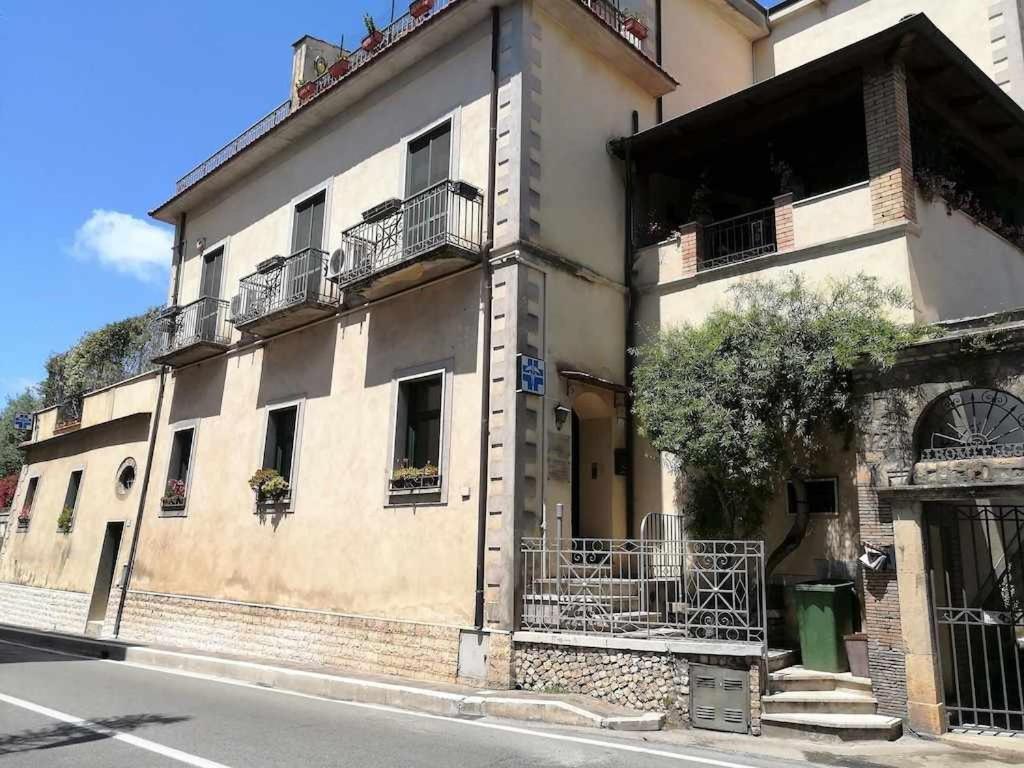 Casa Dinky Attico Con Terrazza Vista Mare Apartment Formia Exterior photo